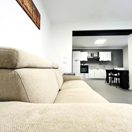 Design Flat Near Ferrari Daire