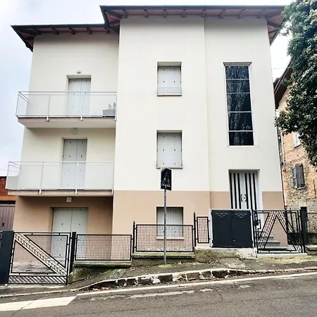 Design Flat Near Ferrari Daire *