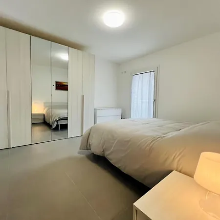Design Flat Near Ferrari Daire