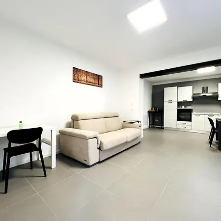 Design Flat Near Ferrari Daire