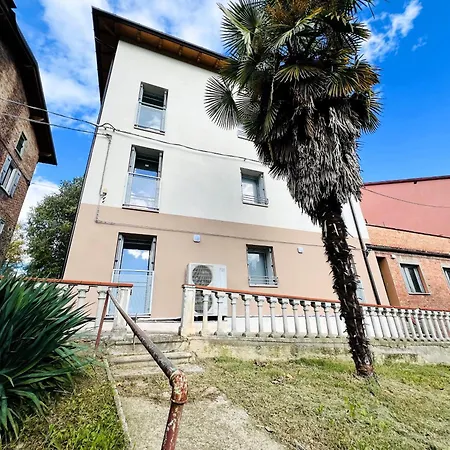 Design Flat Near Ferrari Daire *
