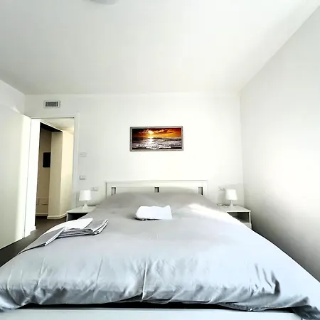 아파트 Design Flat Near Ferrari *
